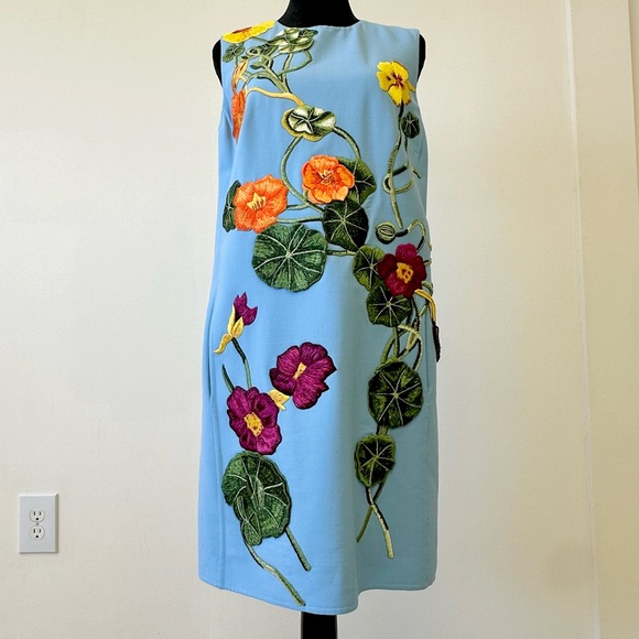 Oscar De La Renta
Nasturtium Embroidered Sleeveless Mini Shift Dress - Picture 7 of 13